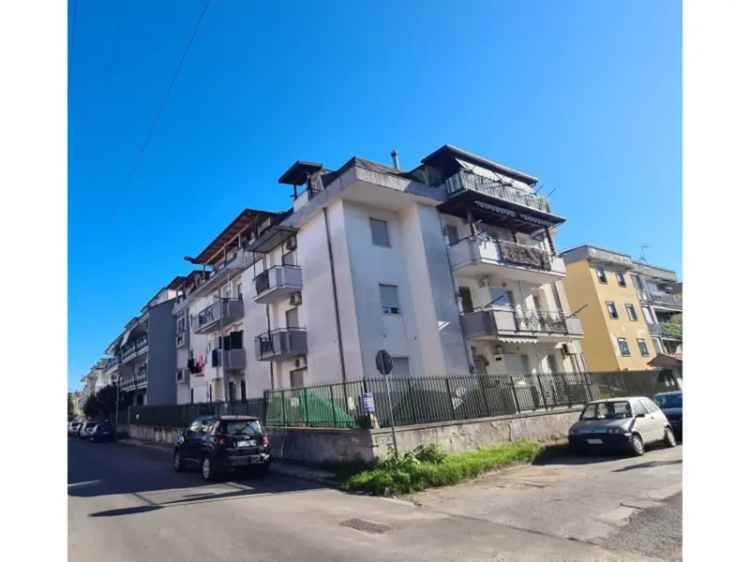 Appartamento in Via E. A. Mario, Giugliano in Campania, 1 bagno, 75 m²