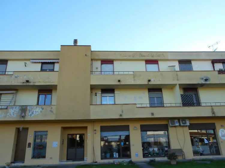 Appartamento in VIA PARRI, Argenta, 5 locali, 1 bagno, con box, 100 m²