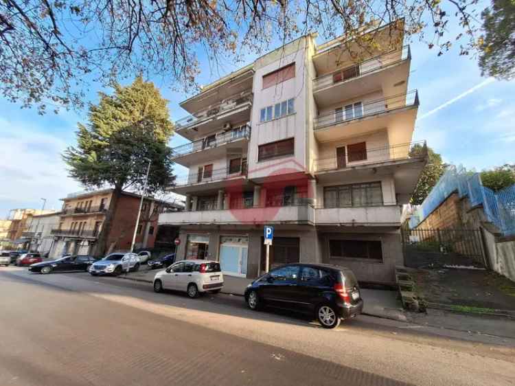 Appartamento in Via Meomartini, Benevento, 8 locali, 4 bagni, 269 m²