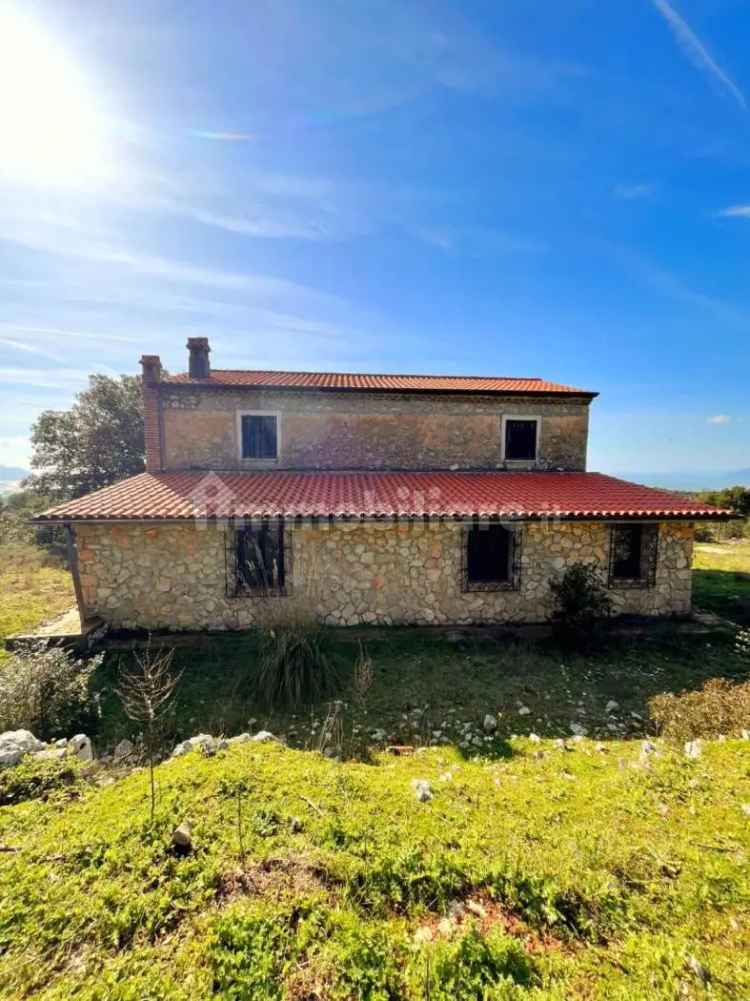 Casale via Cavallo Bianco, Sonnino