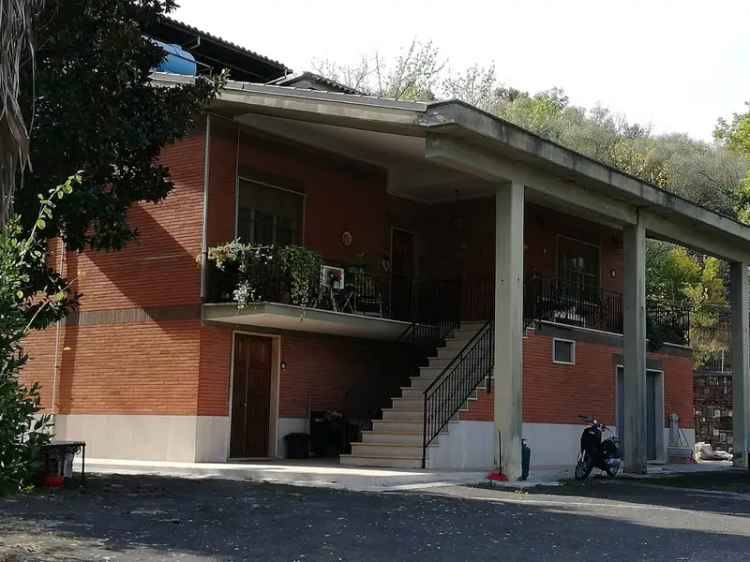 Villa in Via Lagone, Sonnino, 20 locali, 5 bagni, giardino privato