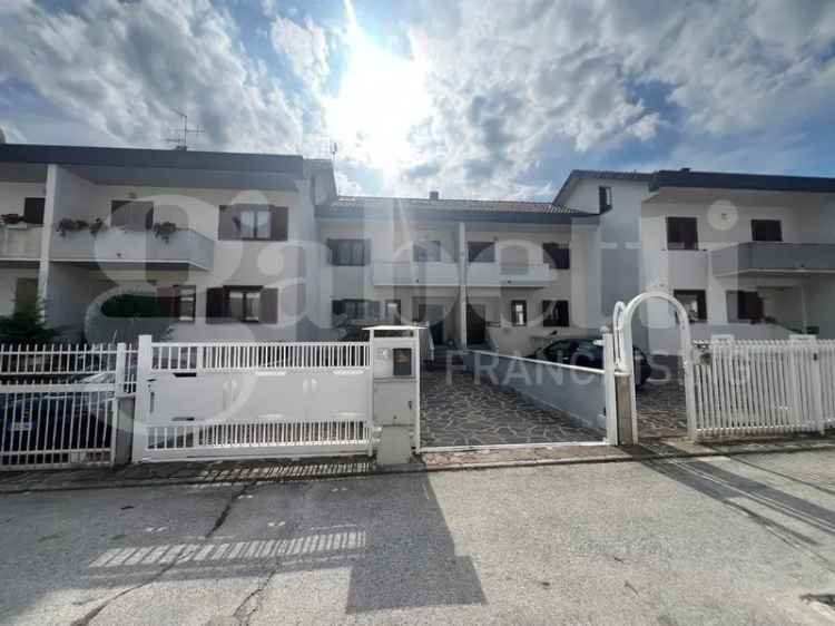 Villa unifamiliare via San Leucio, 12, Centro, Isernia