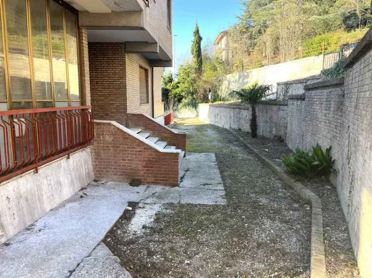 Appartamento via della Stazione, Centro, Urbino