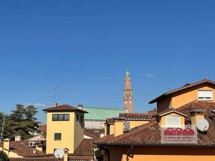 Appartamento Contrà SS. Apostoli, Centro Storico, Vicenza