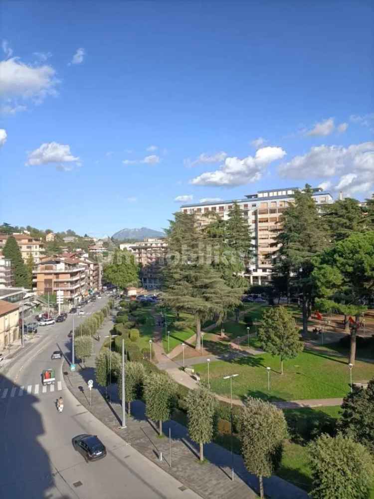 Appartamento via Circumvallazione, Centro Storico, Avellino