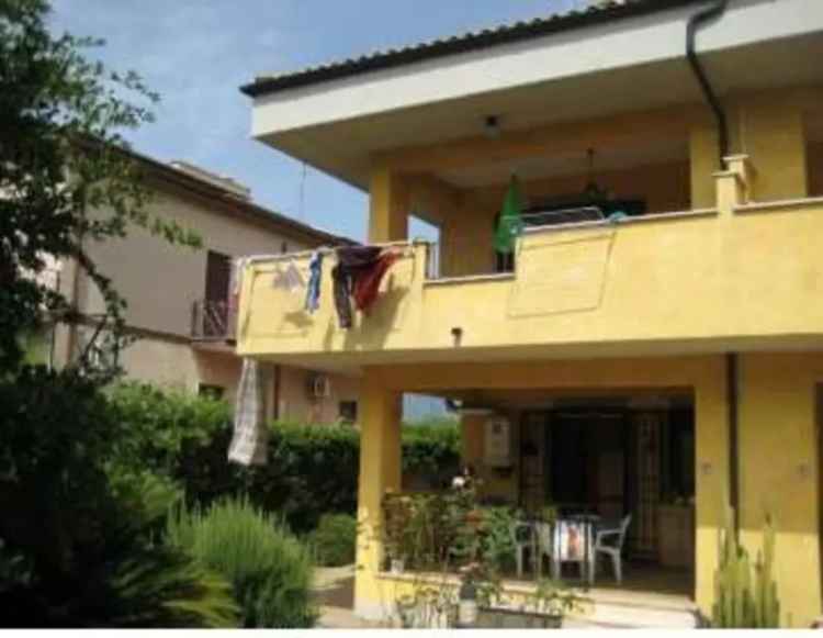 Villa in Viale Roma 276D, Guidonia Montecelio, 6 locali, 2 bagni