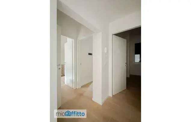 Affitto 4 camera appartamento di 90 m² in Bologna