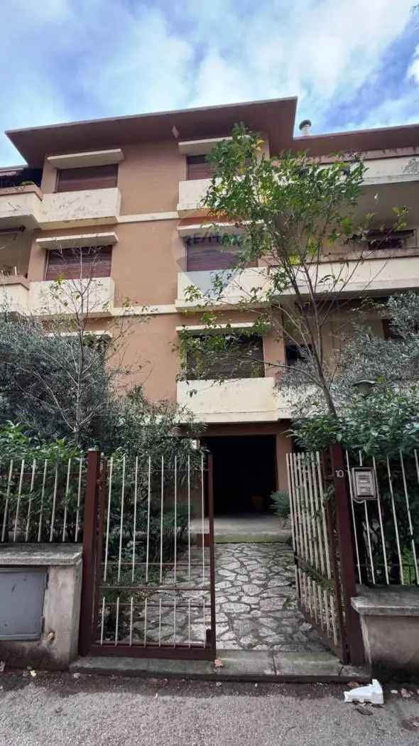 Quadrilocale Foligno 90 mq Zona Residenziale