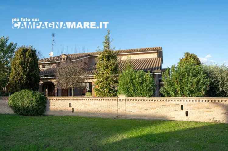 Villa singola in Via XX settembre, Copparo, 10 locali, 2 bagni, 360 m²