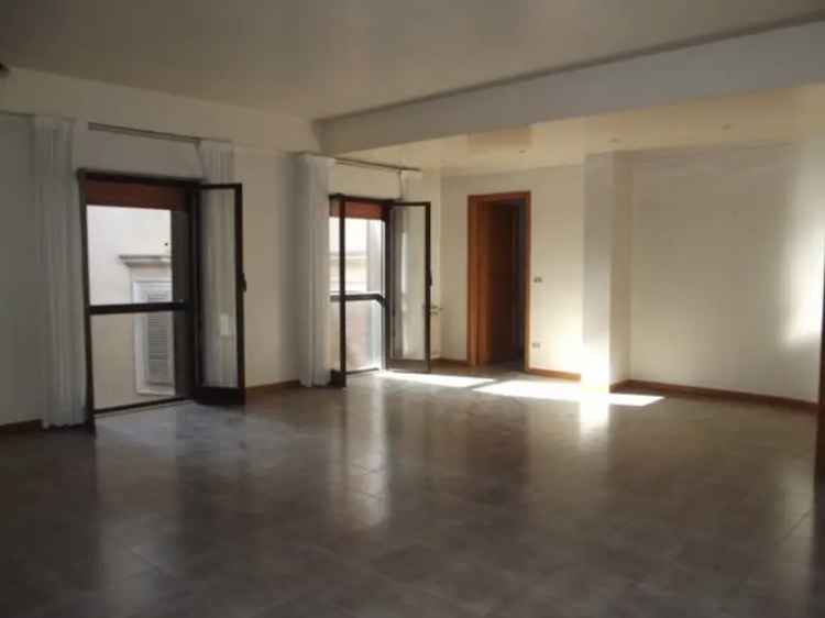 Appartamento in Via Fici, Marsala, 6 locali, 2 bagni, 180 m², 2° piano