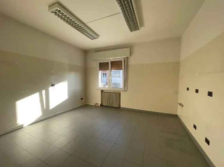 Appartamento in Via Comacchio, Ferrara, 6 locali, 2 bagni, 115 m²