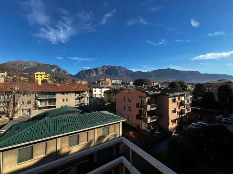 Quadrilocale via Giacomo Leopardi, Turati - Santo Stefano, Lecco