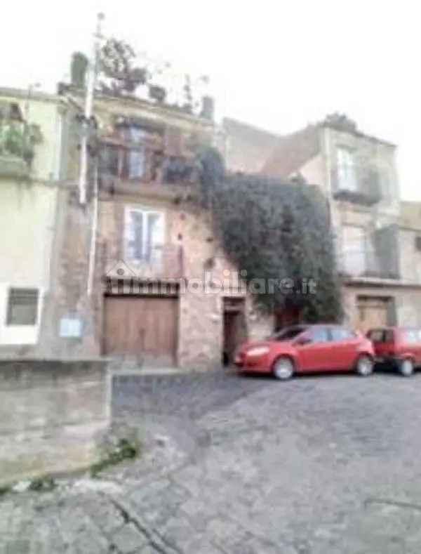 Casa indipendente all'asta via Giuseppe Garibaldi, Santa Lucia del Mela