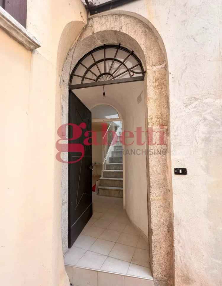 Casa Indipendente in Via Cristo, 55, Venafro (IS)