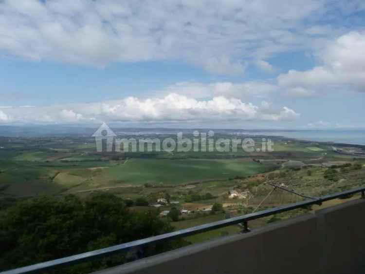 Quadrilocale via Sardegna, Petacciato