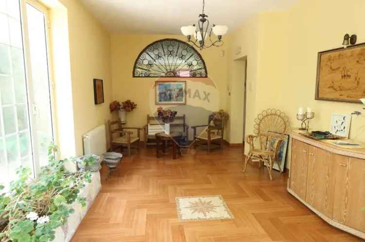 Villa in Via Villaggio Montano, Monreale, 14 locali, 7 bagni, 465 m²