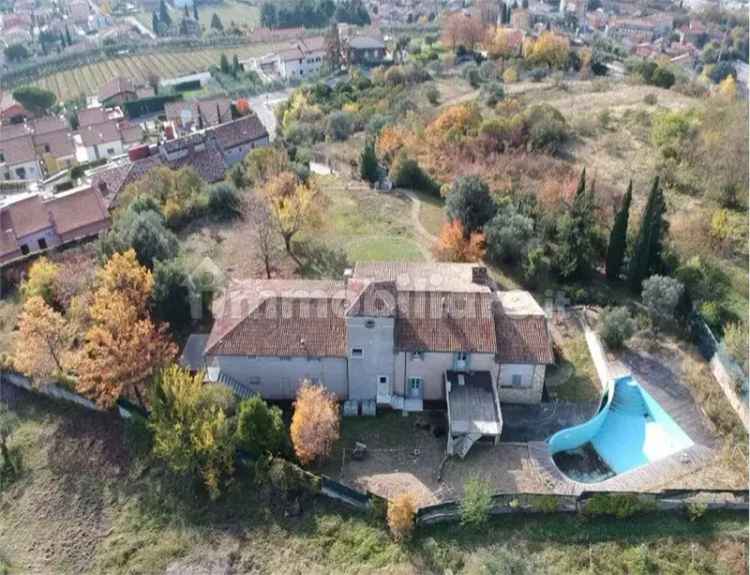 Villa all'asta via Grola 37, Sant'Ambrogio di Valpolicella