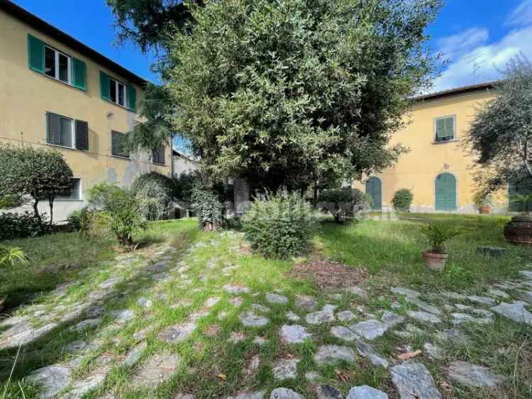 Villa unifamiliare piazza della Resistenza, Centro Storico, Pistoia