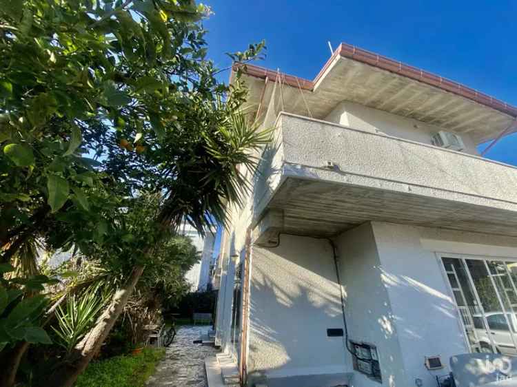 Vendita casa 10 locali di 250 m² in Tortoreto (64018) - 88637 - iad