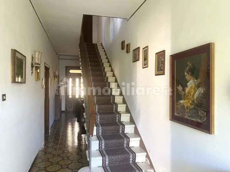 Villa bifamiliare via Roma Est, 71, Centro, Ospedaletto Euganeo