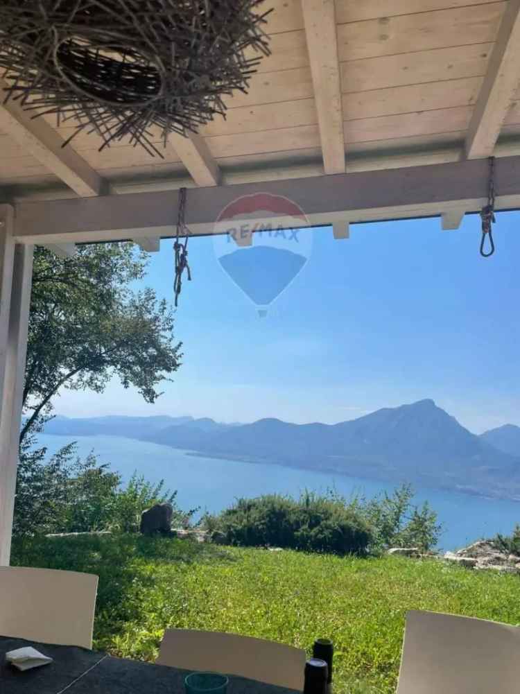 Villa bifamiliare, ottimo stato, 120 m², San Zeno, San Zeno di Montagna