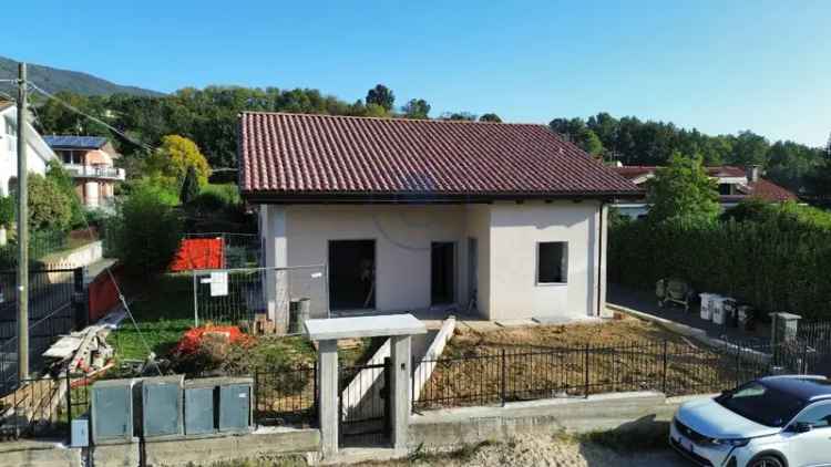 Villa singola in Via Colle Del Vento, Giaveno, 8 locali, 2 bagni