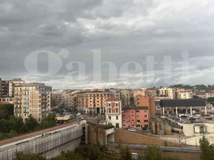 Appartamento in Via Due principati 0, Avellino, 2 bagni, 120 m²