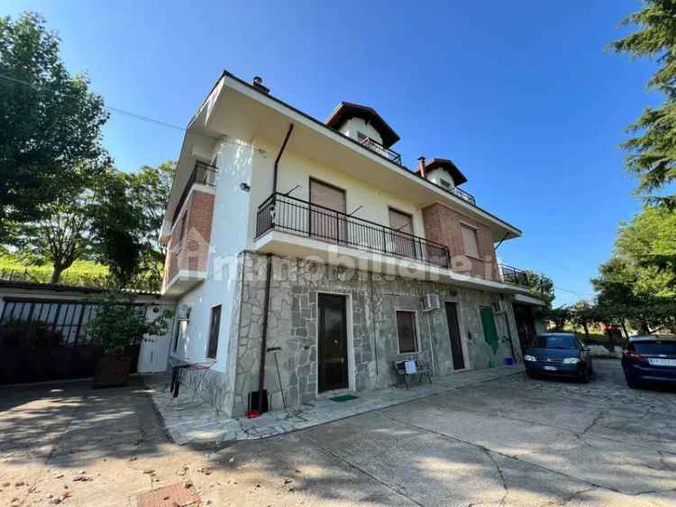 Villa plurifamiliare Strada Alessandria, Nizza Monferrato