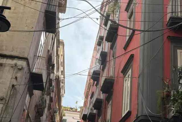 Appartamento in vendita, Via Santa Teresella degli Spagnoli, Napoli con terrazzo 