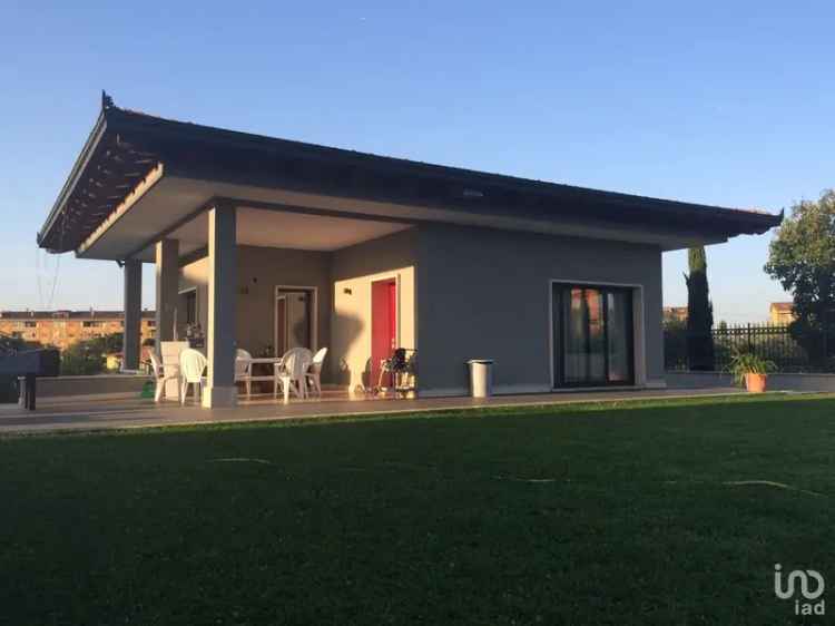 Vendita villa 12 locali di 325 m² in Roma (00155) - 130764 - iad