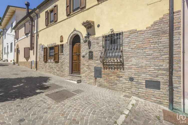 Vendita casa di paese 4 locali di 86 m² in Piagge (61038) - 122058 - iad