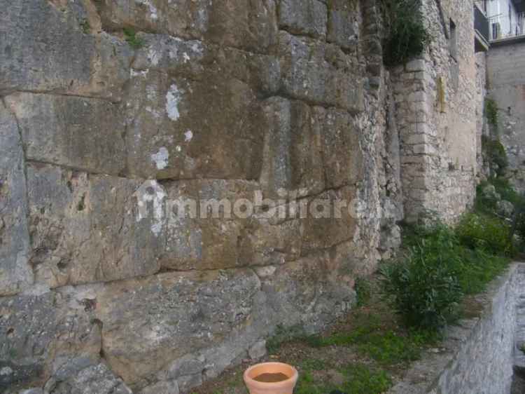 Casale via degli Ernici, Centro, Alatri