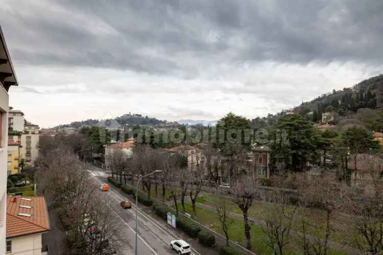 Quadrilocale via Nicostrato Castellini 2, Porta Venezia, Brescia