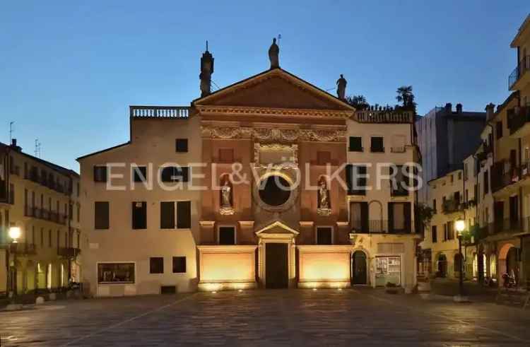 Quadrilocale piazza dei Signori, Piazze - Duomo, Padova