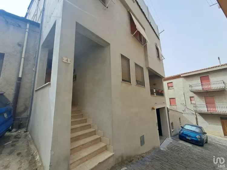 Vendita appartamento 6 locali di 121 m² a Isnello (90010) - 122016 - iad