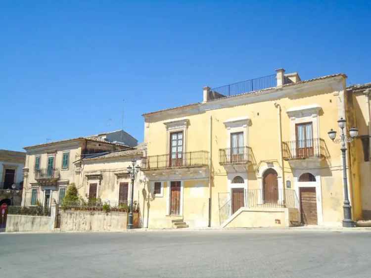 Villa unifamiliare piazza Sant' Antonio snc, Centro, Ispica