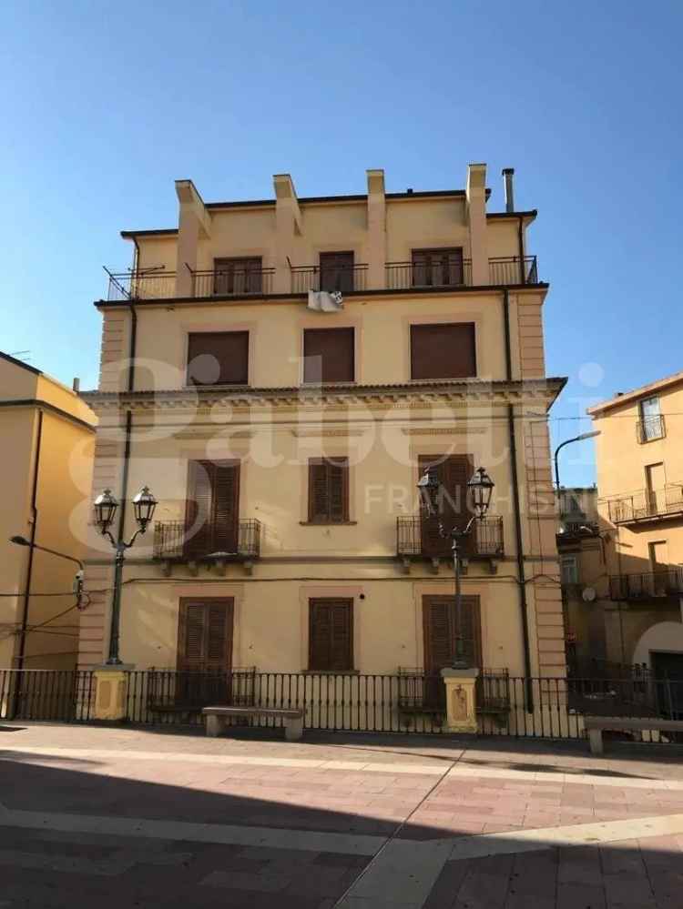 Appartamento piazza Giuseppe Zanardelli, Centro, Stigliano