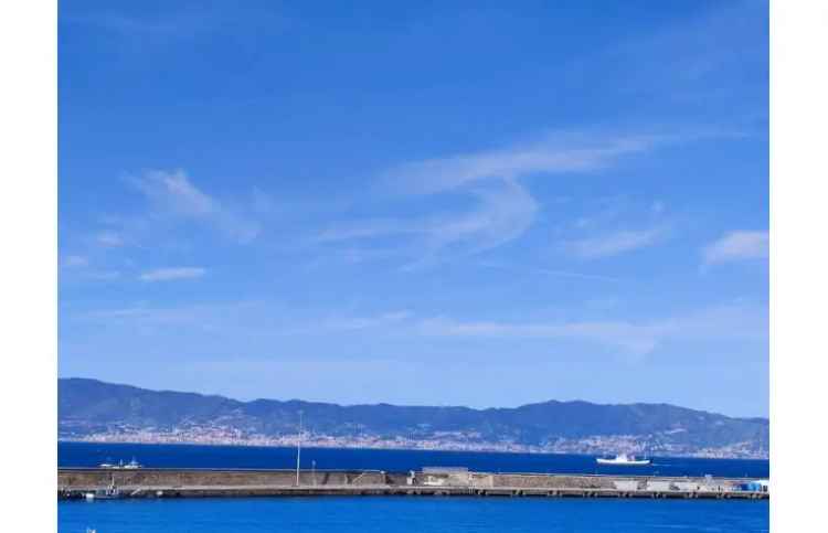 Casa indipendente in affitto a Reggio Calabria, Via Argine Destro Annunziata 95