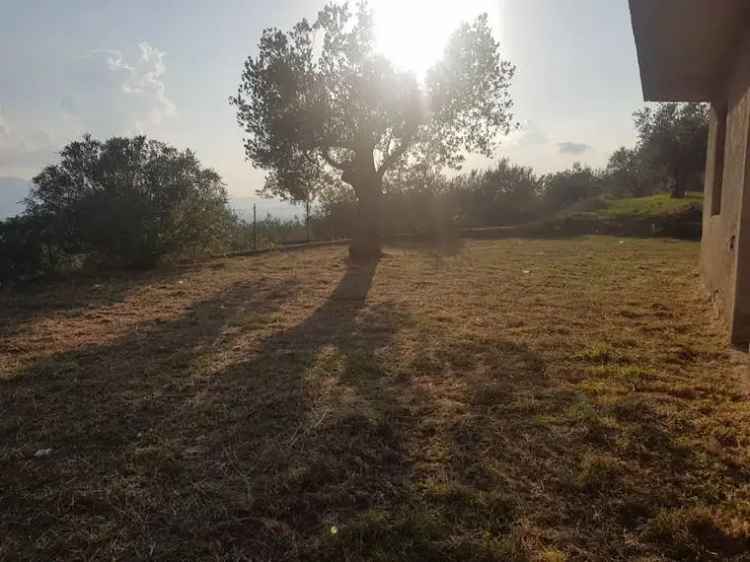 Casa Indipendente in vendita  a Cervaro