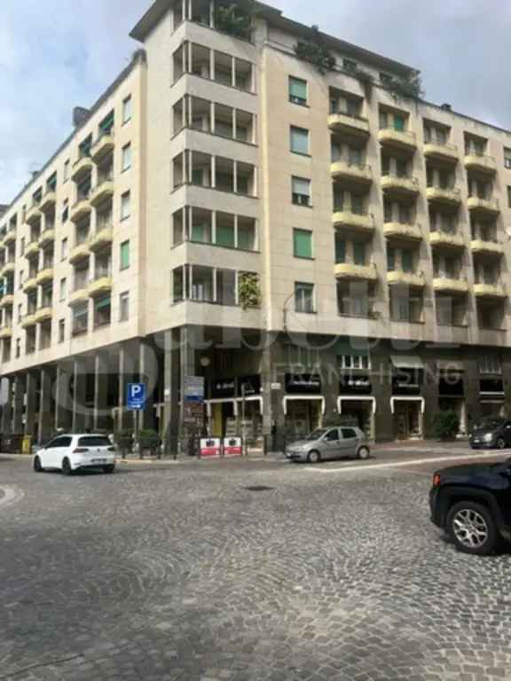 Appartamento in Via Lamarmora 14, Biella, 5 locali, 2 bagni, 165 m²