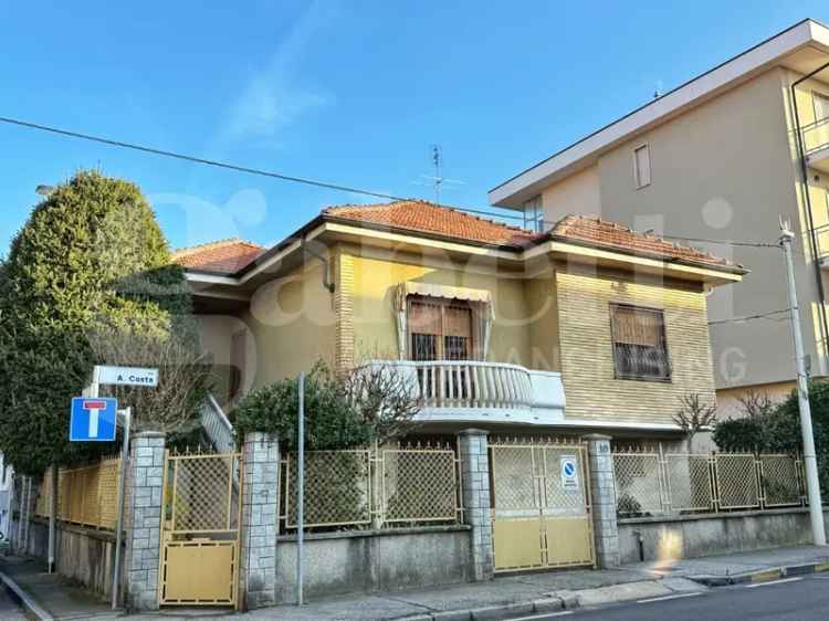 Villa in Costa Grugliasco 5 Locali 2 Bagni 143mq