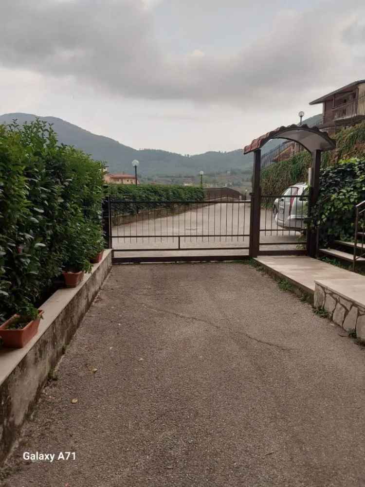 Villa plurifamiliare via Taverna Campanile, Centro, Monteforte Irpino