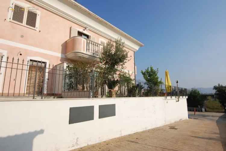 Villa a schiera in Via Torino, San Benedetto del Tronto, 5 locali