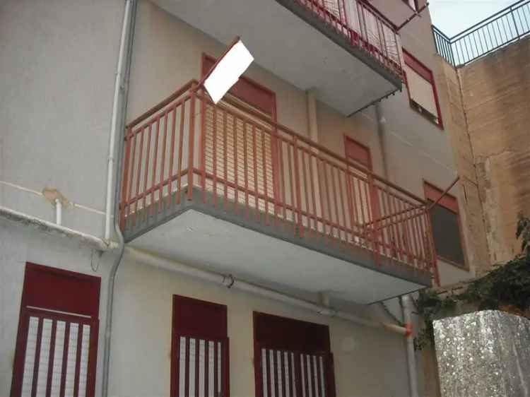 Appartamento in Via Matteotti, Naro, 6 locali, 120 m² in vendita