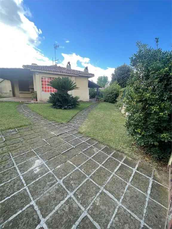 Villa in Viale Europa, San Felice Circeo, 7 locali, giardino privato