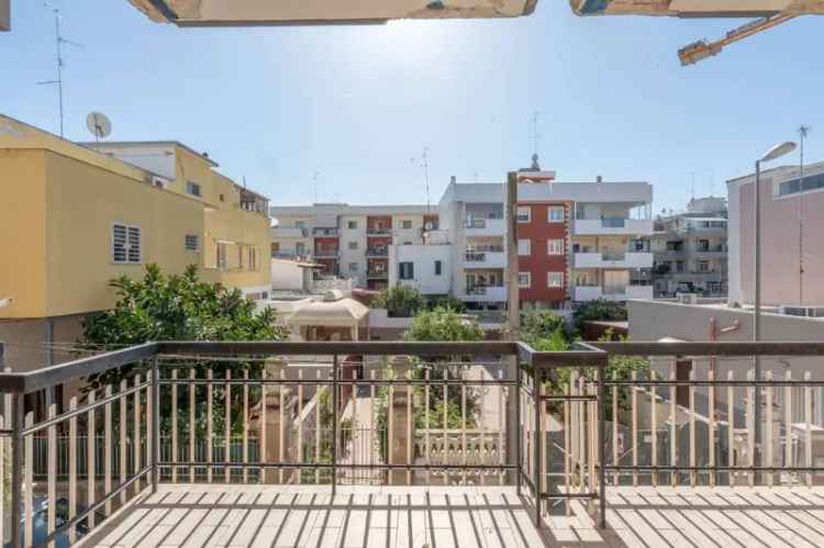 Appartamento in Via Capitano Maiorano, Bari, 5 locali, 2 bagni, 133 m²