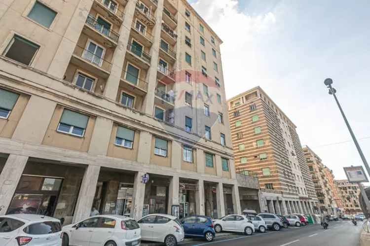 Appartamento in Corso Gastaldi, Genova, 6 locali, 1 bagno, 82 m²