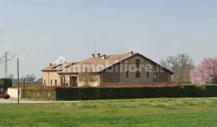 Villa all'asta Strada Cava in Marano 13, Parma