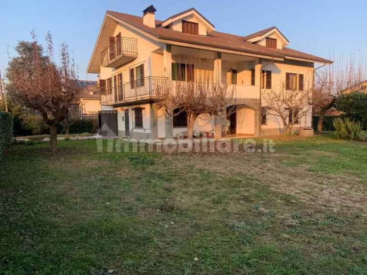 Villa unifamiliare via Ceriato, Centro, Molare