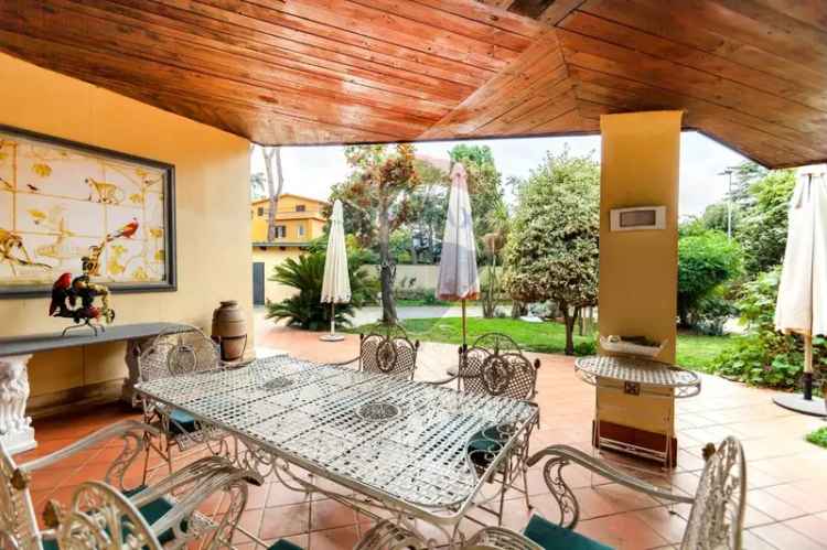 Villa in Via Prato Lauro, Roma, 6 locali, 3 bagni, giardino privato